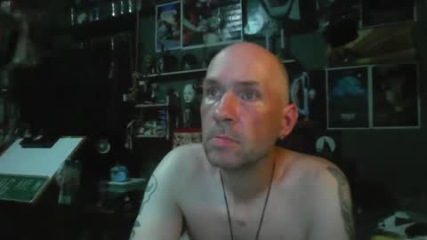 Snapshot of _longfellow chatting on July 5, 6:09 am That guy online show from July 5, 6:09 am