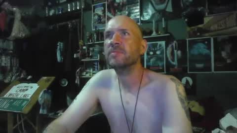 Snapshot of _longfellow chatting on July 13, 4:21 pm That guy online show from July 13, 4:21 pm