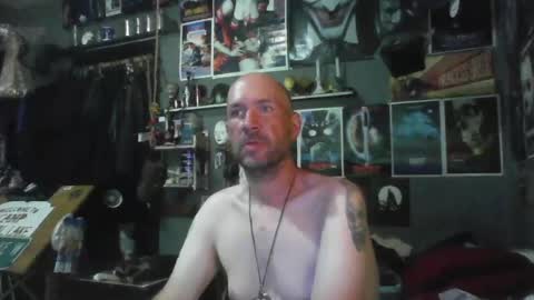 Snapshot of _longfellow chatting on July 15, 5:18 pm That guy online show from July 15, 5:18 pm