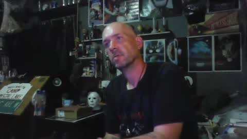 Snapshot of _longfellow chatting on July 20, 4:05 am That guy online show from July 20, 4:05 am