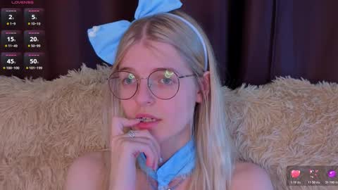 Snapshot of _luckybet_ chatting on November 3, 7:04 pm Monica online show from November 3, 7:04 pm