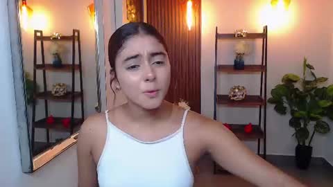Snapshot of _lucy_grey chatting on July 3, 12:44 pm Lucy online show from July 3, 12:44 pm