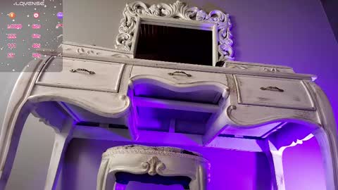 Snapshot of _luna_dupont_ chatting on March 3, 11:55 am Luna online show from March 3, 11:55 am