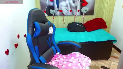 luna torres online show from February 18, 5:03 am