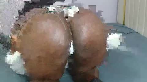 luscious online show from May 5, 2:30 am