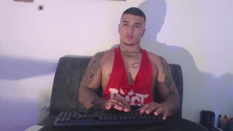 Snapshot of _luxury_23 chatting on March 4, 5:42 am STIVEN online show from March 4, 5:42 am