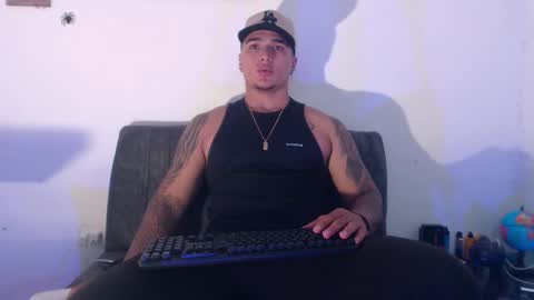 Snapshot of _luxury_23 chatting on March 12, 6:07 am STIVEN online show from March 12, 6:07 am