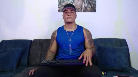 Snapshot of _luxury_23 chatting on September 13, 3:17 am STIVEN online show from September 13, 3:17 am