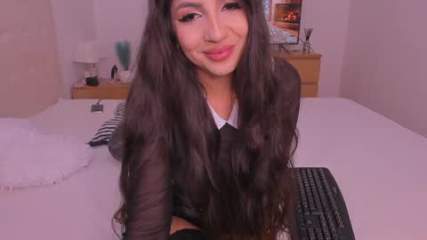 Snapshot of _lyna chatting on January 19, 12:38 am Lynna online show from January 19, 12:38 am