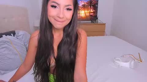 Snapshot of _lyna chatting on September 14, 10:09 pm Lynna online show from September 14, 10:09 pm
