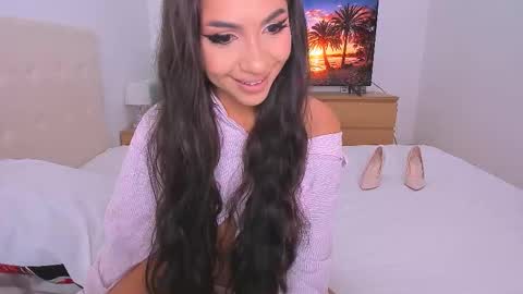 Snapshot of _lyna chatting on October 5, 11:24 pm Lynna online show from October 5, 11:24 pm