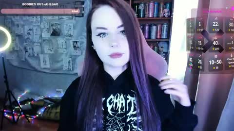Mia online show from May 7, 4:18 am