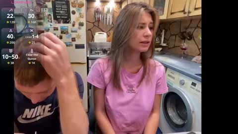 Snapshot of _magic_kis chatting on September 10, 9:42 am _magic_kis online show from September 10, 9:42 am