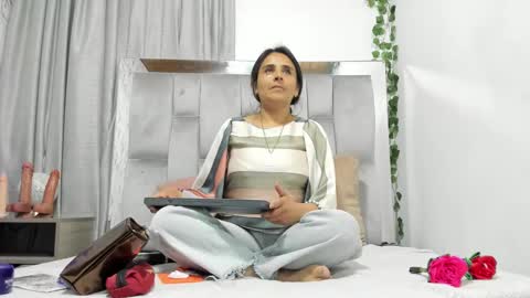 _marcela__ online show from February 6, 12:26 pm