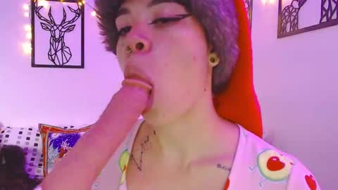 Snapshot of _marcela_wi chatting on December 19, 10:21 pm Marce online show from December 19, 10:21 pm