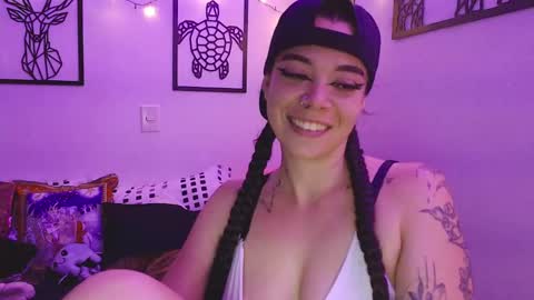 Snapshot of _marcela_wi chatting on December 26, 11:13 pm Marce online show from December 26, 11:13 pm