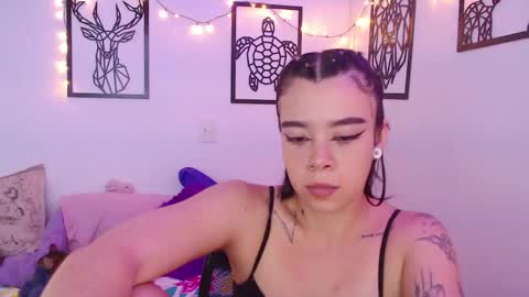 Snapshot of _marcela_wi chatting on February 5, 9:40 pm Marce online show from February 5, 9:40 pm