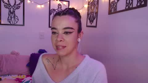 Snapshot of _marcela_wi chatting on February 8, 1:00 am Marce online show from February 8, 1:00 am