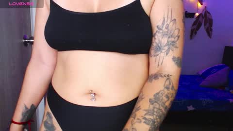 Snapshot of _marcela_wi chatting on December 16, 12:48 am Marce online show from December 16, 12:48 am