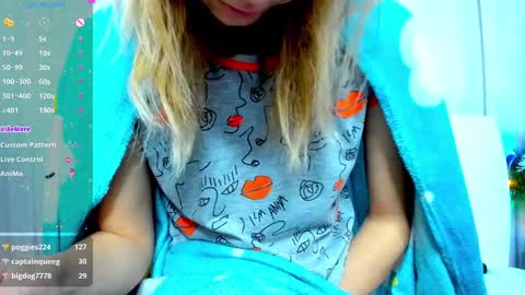 Snapshot of _mari_so chatting on January 17, 4:49 am Scarlett online show from January 17, 4:49 am