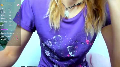 Snapshot of _mari_so chatting on February 2, 8:13 am Scarlett online show from February 2, 8:13 am
