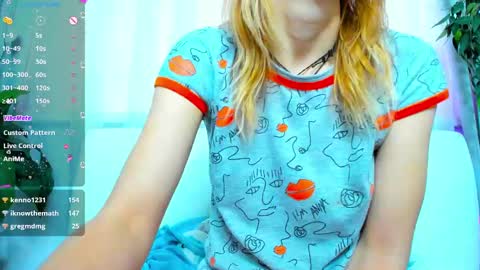Snapshot of _mari_so chatting on February 9, 8:11 am Scarlett online show from February 9, 8:11 am