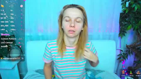 Snapshot of _mari_so chatting on February 14, 1:45 am Scarlett online show from February 14, 1:45 am
