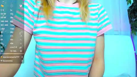 Snapshot of _mari_so chatting on February 14, 4:47 am Scarlett online show from February 14, 4:47 am