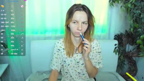 Snapshot of _mari_so chatting on September 23, 6:27 am Scarlett online show from September 23, 6:27 am