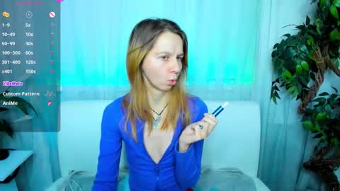 Snapshot of _mari_so chatting on October 9, 8:34 am Scarlett online show from October 9, 8:34 am