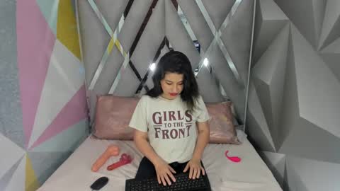 Snapshot of _mariana_1 chatting on December 2, 5:48 pm _mariana_1 online show from December 2, 5:48 pm