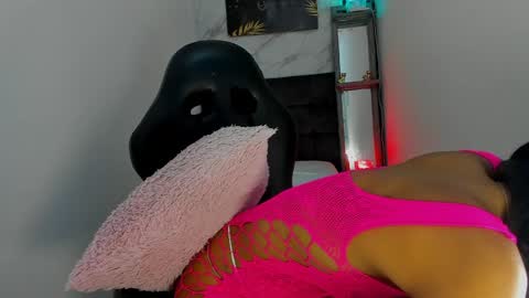 Mikoto  Alexia online show from April 30, 1:17 pm