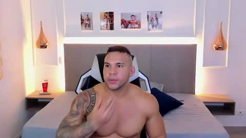 Snapshot of _matthew_santos_ chatting on June 12, 1:26 am _matthew_santos_ online show from June 12, 1:26 am