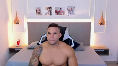 Snapshot of _matthew_santos_ chatting on June 19, 12:48 am _matthew_santos_ online show from June 19, 12:48 am