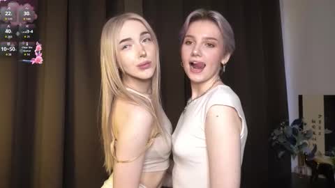 Elva and Kate  online show from December 20, 7:59 am