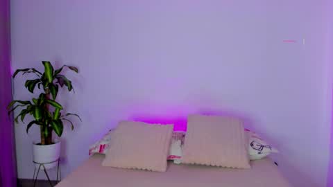 Snapshot of _meel_ chatting on November 9, 1:31 pm Meel online show from November 9, 1:31 pm