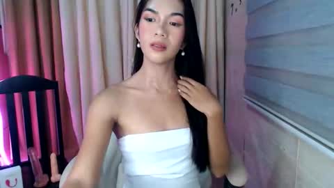 Melly online show from February 1, 1:09 pm