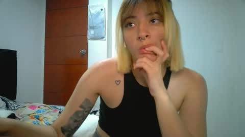 Snapshot of _mia_foster1 chatting on May 7, 9:09 pm Mia-foster online show from May 7, 9:09 pm