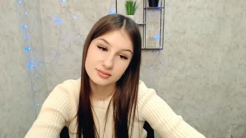 Mia online show from February 18, 5:10 pm