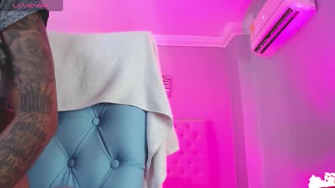 Snapshot of _miia_sweet chatting on December 3, 11:52 am Paula online show from December 3, 11:52 am