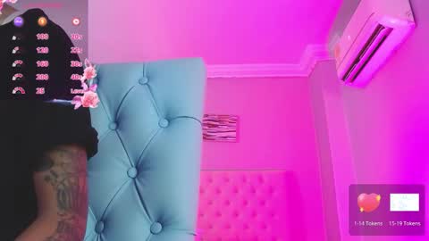 Snapshot of _miia_sweet chatting on December 4, 11:30 am Paula online show from December 4, 11:30 am