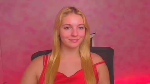 Snapshot of _mila_la_ chatting on December 26, 9:55 am Melanie online show from December 26, 9:55 am