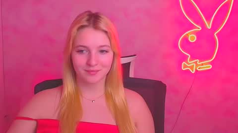 Snapshot of _mila_la_ chatting on February 28, 10:30 am Melanie online show from February 28, 10:30 am