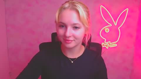 Snapshot of _mila_la_ chatting on September 20, 11:11 am Melanie online show from September 20, 11:11 am