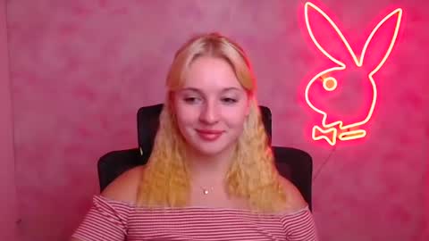 Snapshot of _mila_la_ chatting on September 27, 11:15 am Melanie online show from September 27, 11:15 am