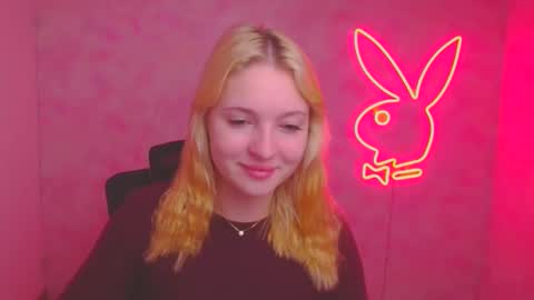 Melanie online show from October 27, 9:46 am