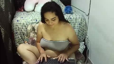 _milf_naughty online show from October 17, 4:04 am
