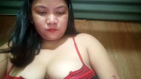 Snapshot of _milkytitsmomxx_ chatting on May 3, 5:30 pm _milkytitsmomxx_ online show from May 3, 5:30 pm