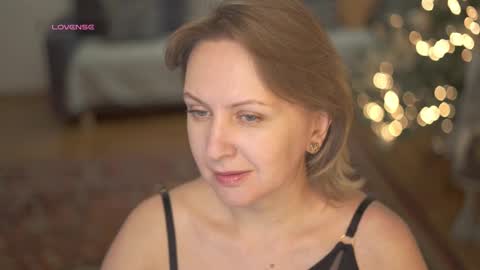 _million_dollarsmile online show from January 8, 9:53 am