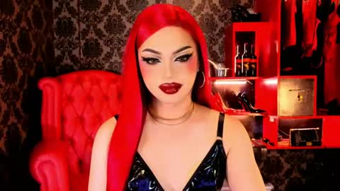 Snapshot of _ministryofsin_ chatting on May 18, 8:58 pm Raven Strauss online show from May 18, 8:58 pm